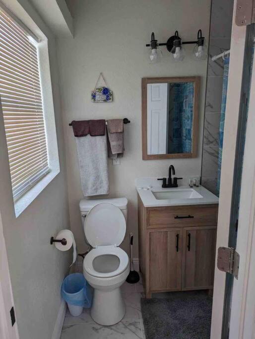 Renovate Large Studio 21-Directly Across Beach St. Pete Beach Exterior foto